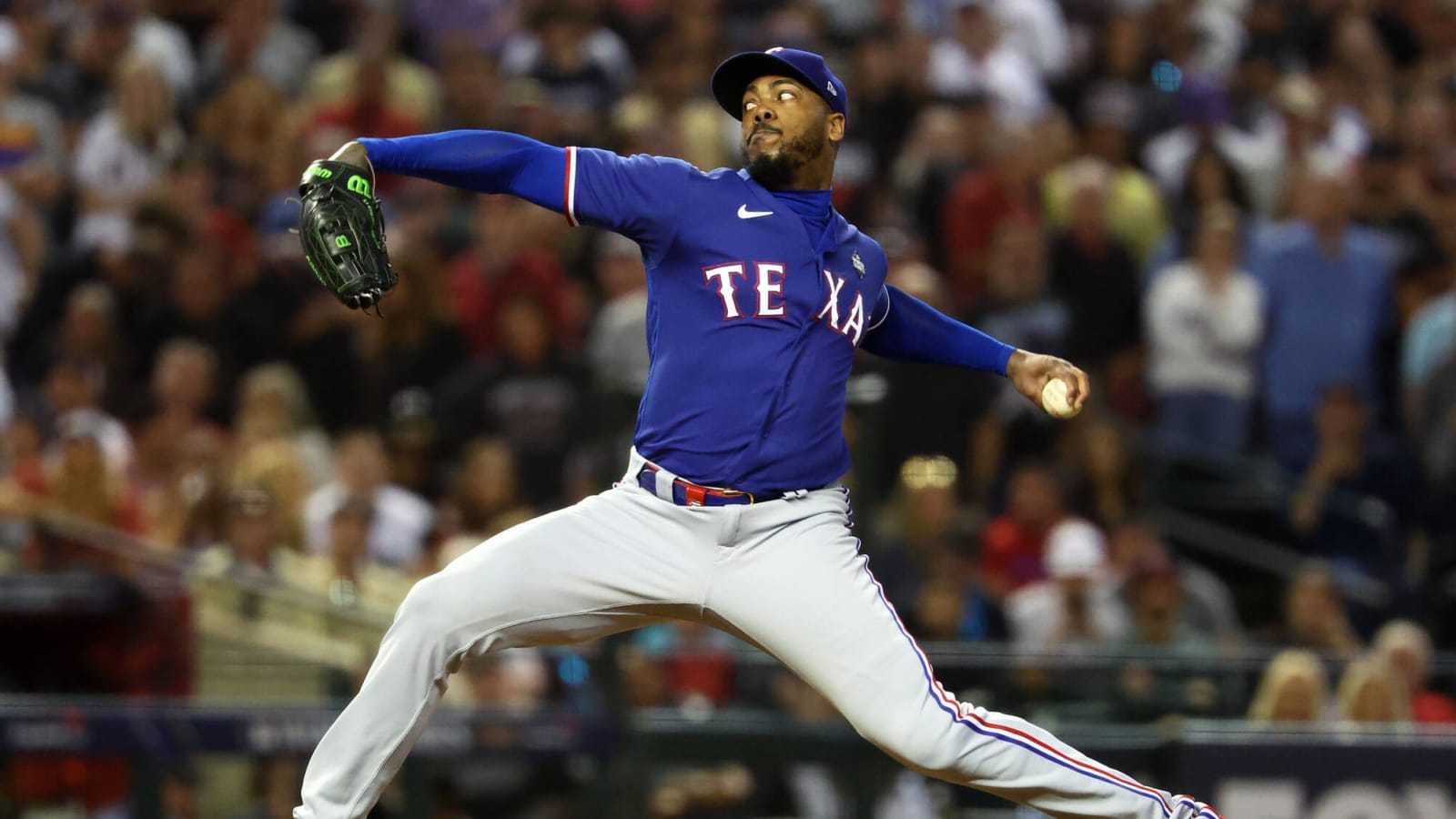 Pirates sign veteran lefty Chapman to bolster bullpen