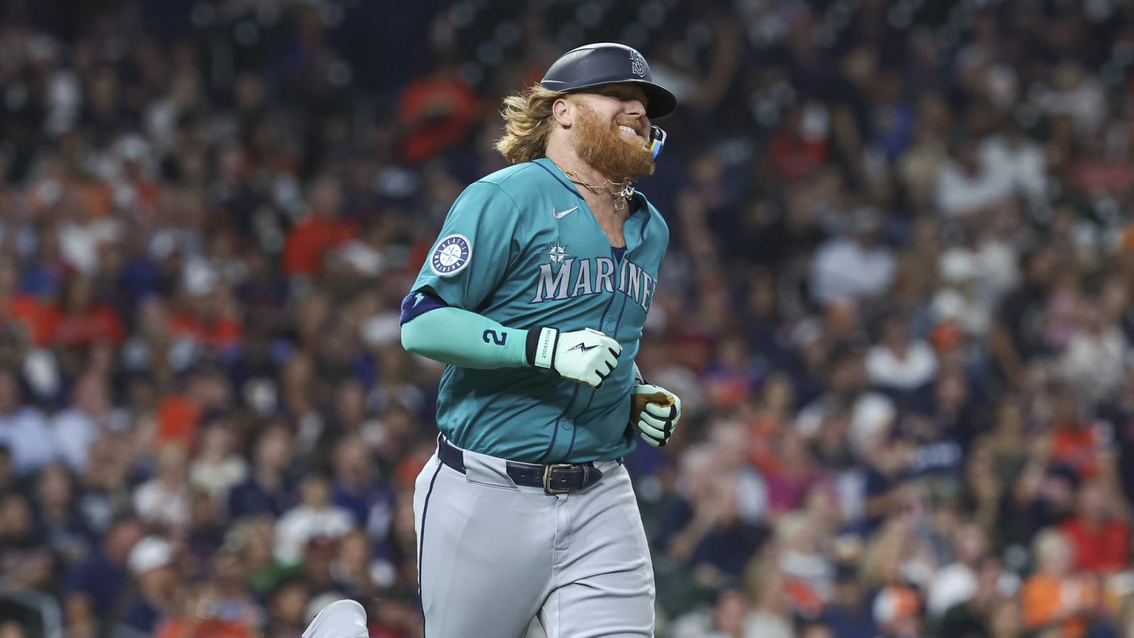 Why the Chicago Cubs should sign this undervalued first basemen