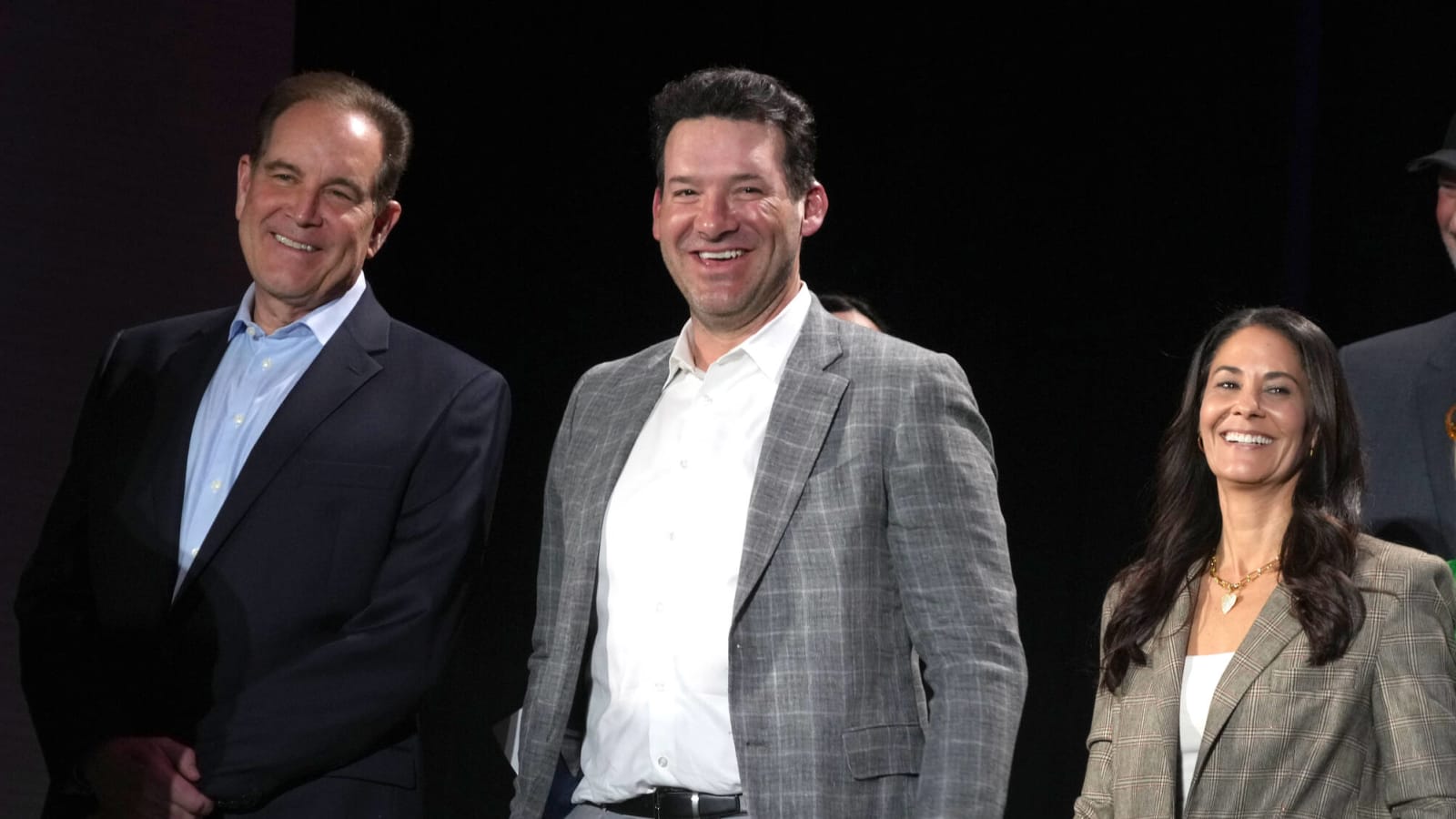 CBS' Jim Nantz defends Tony Romo ahead of Super Bowl call