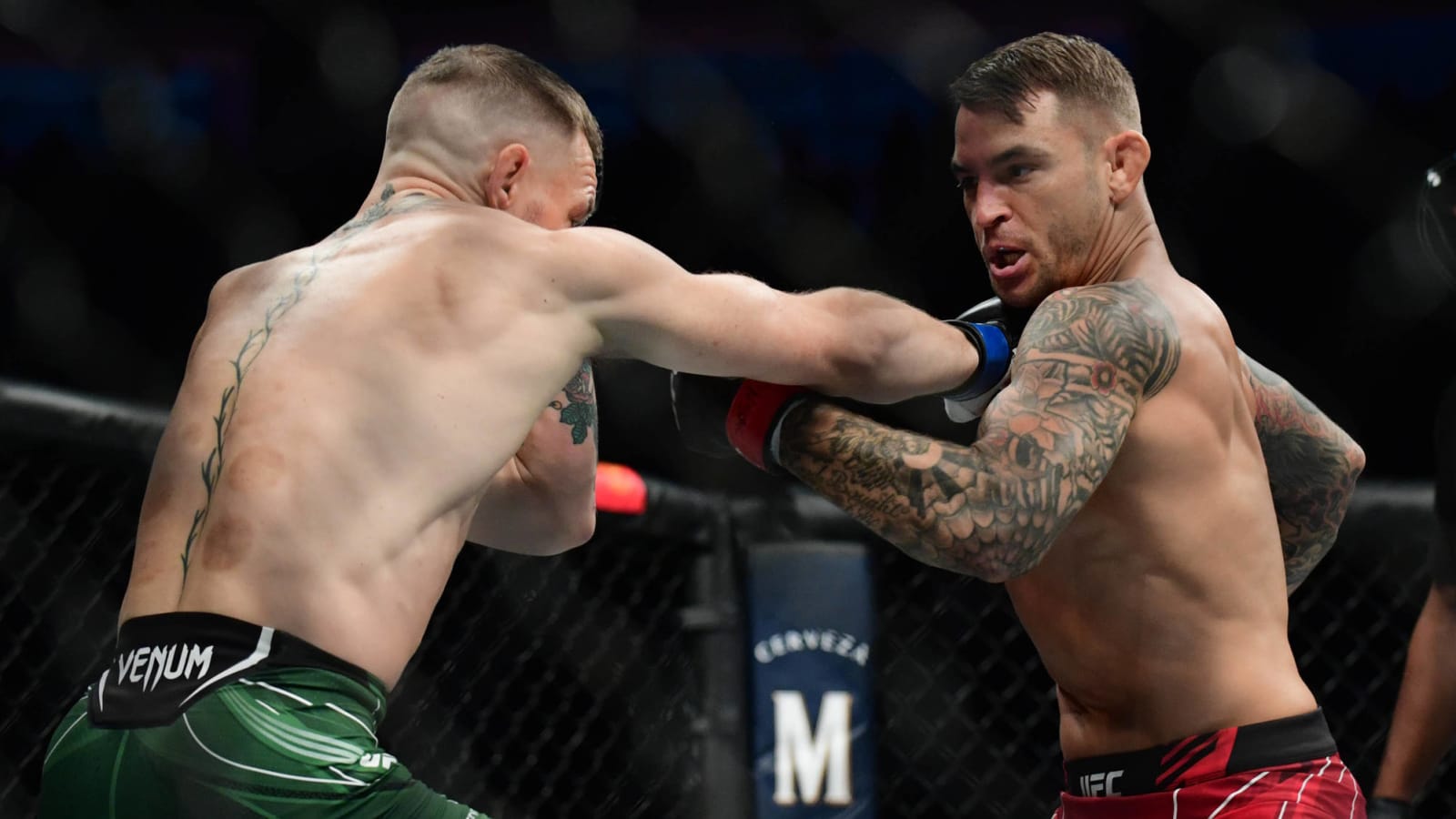 Poirier wins trilogy rematch by TKO after McGregor injures leg