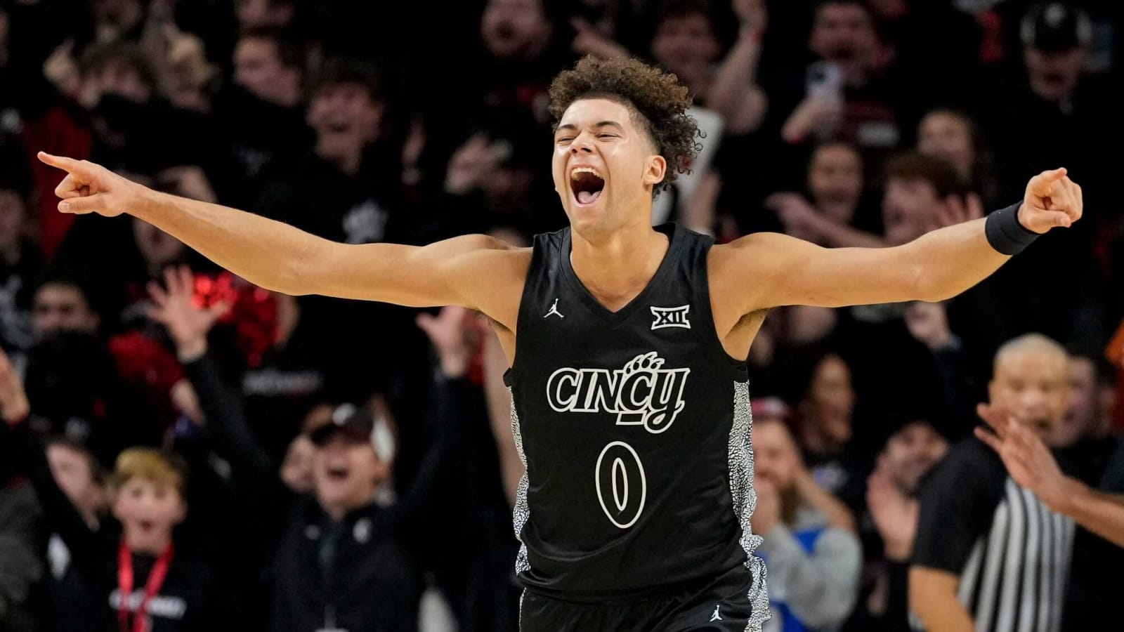No. 19 Cincinnati never trails in win over No. 22 Dayton