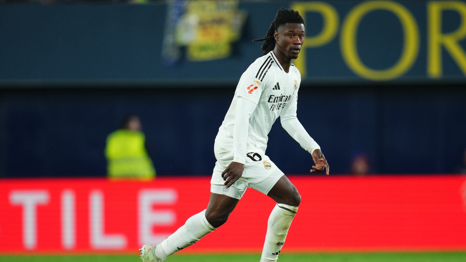 Manchester City hopes of signing midfielder rest on possible managerial departure