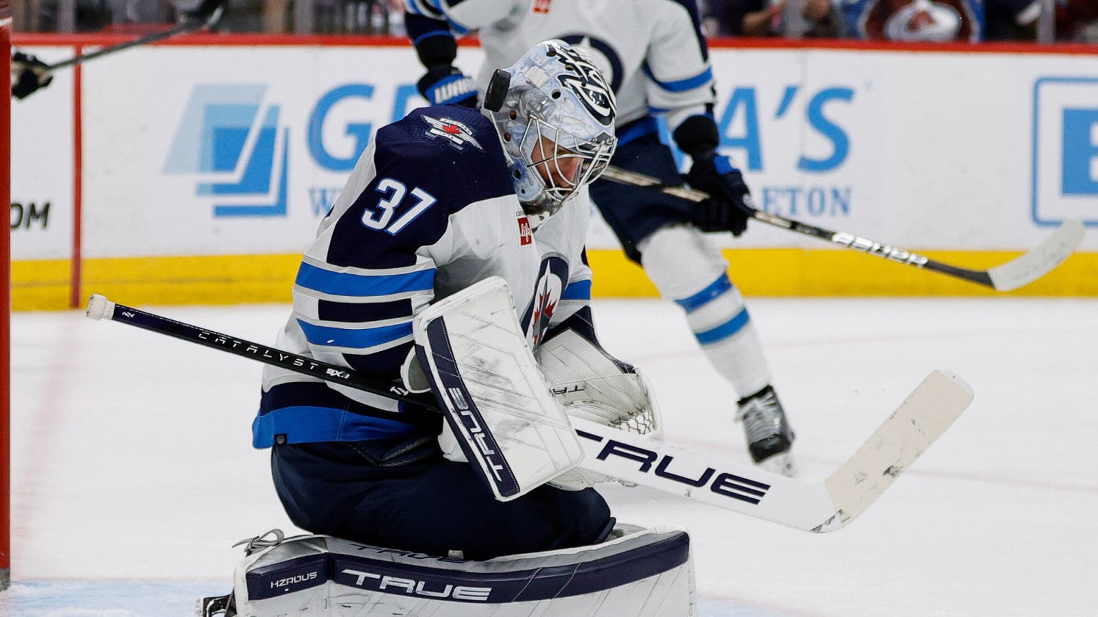 Connor Hellebuyck Wins His First William M. Jennings Trophy