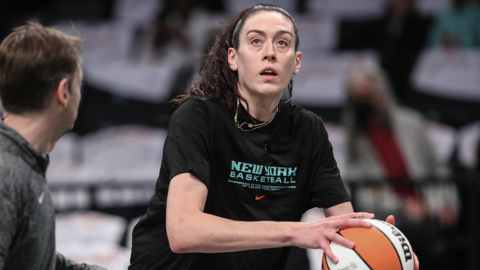 Breanna Stewart's new contract helps Liberty in pursuit of first title