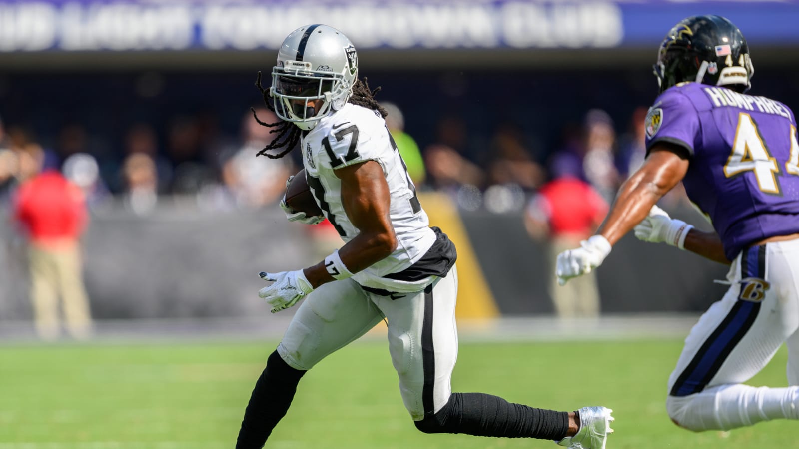 Why the Falcons shouldn’t trade for Davante Adams