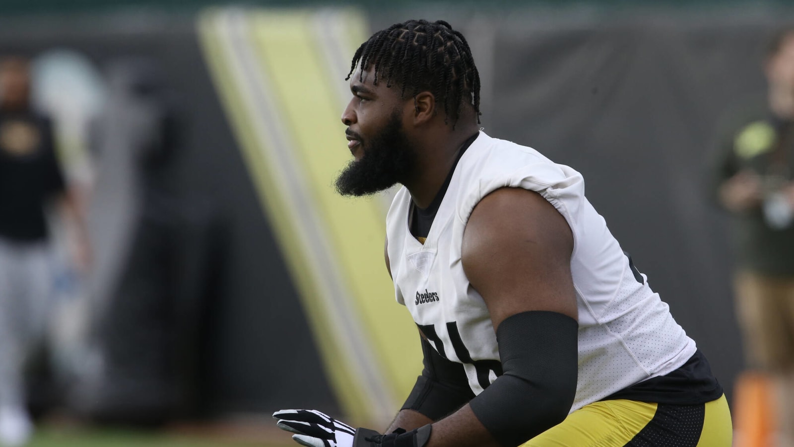 Steelers release veteran offensive lineman