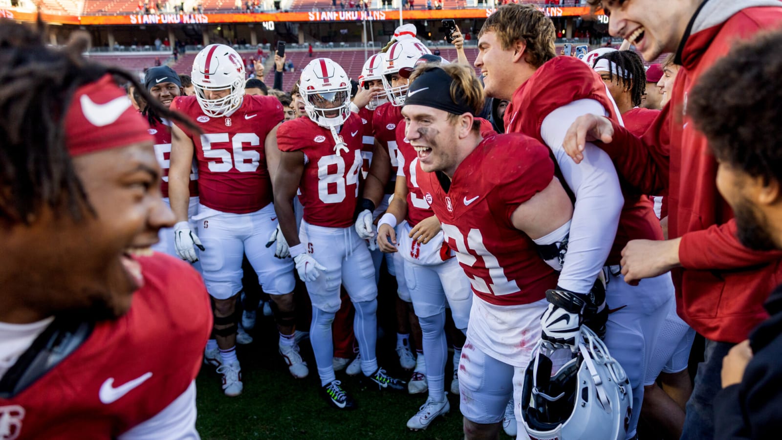 Stanford upsets Louisville thanks to Cardinals' penalties