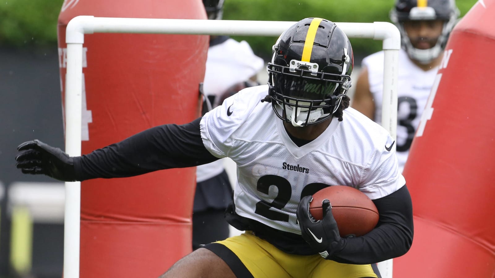 Steelers HC Mike Tomlin: RB Najee Harris is 'a born leader'