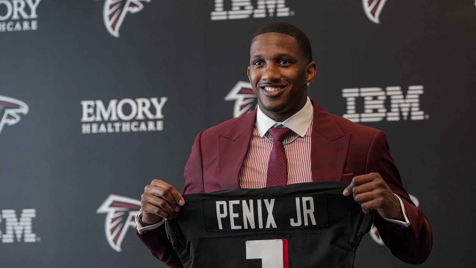 Former NFL QB Loves The Falcons’ Pick Of Michael Penix Jr.