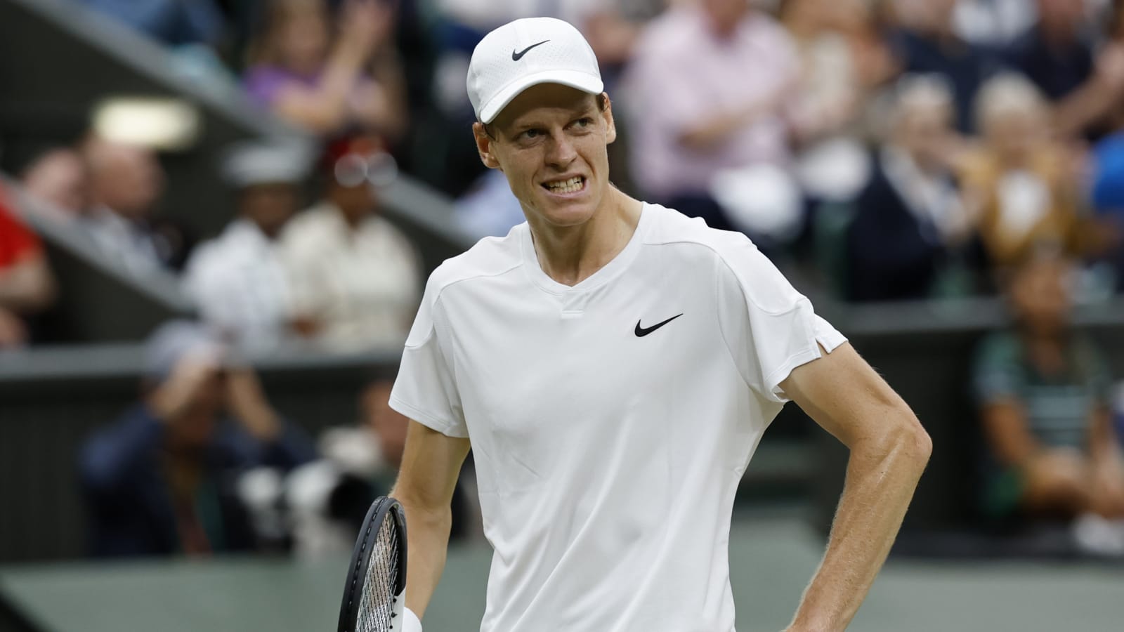 Watch: Daniil Medvedev ‘disrespects’ umpire and gets a warning for unsportsmanlike conduct during match against Carlos Alcaraz at Wimbledon
