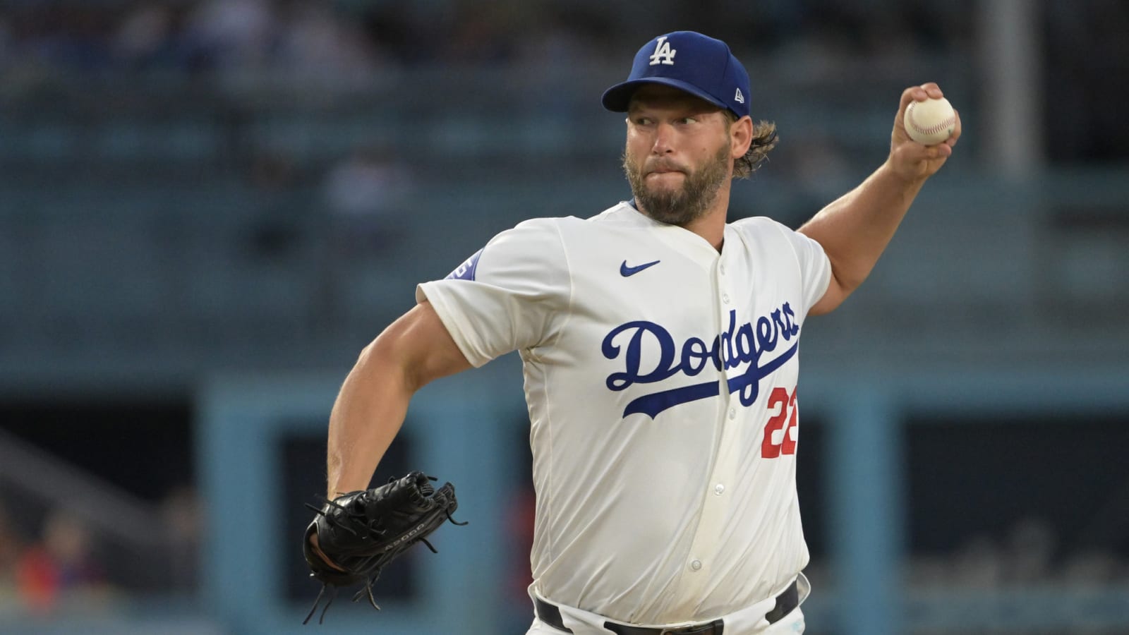 Dodgers to re-sign future Hall of Famer