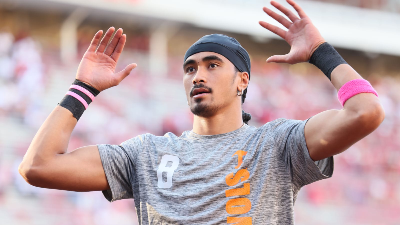 Tennessee QB made huge mistake at end of upset loss to Arkansas