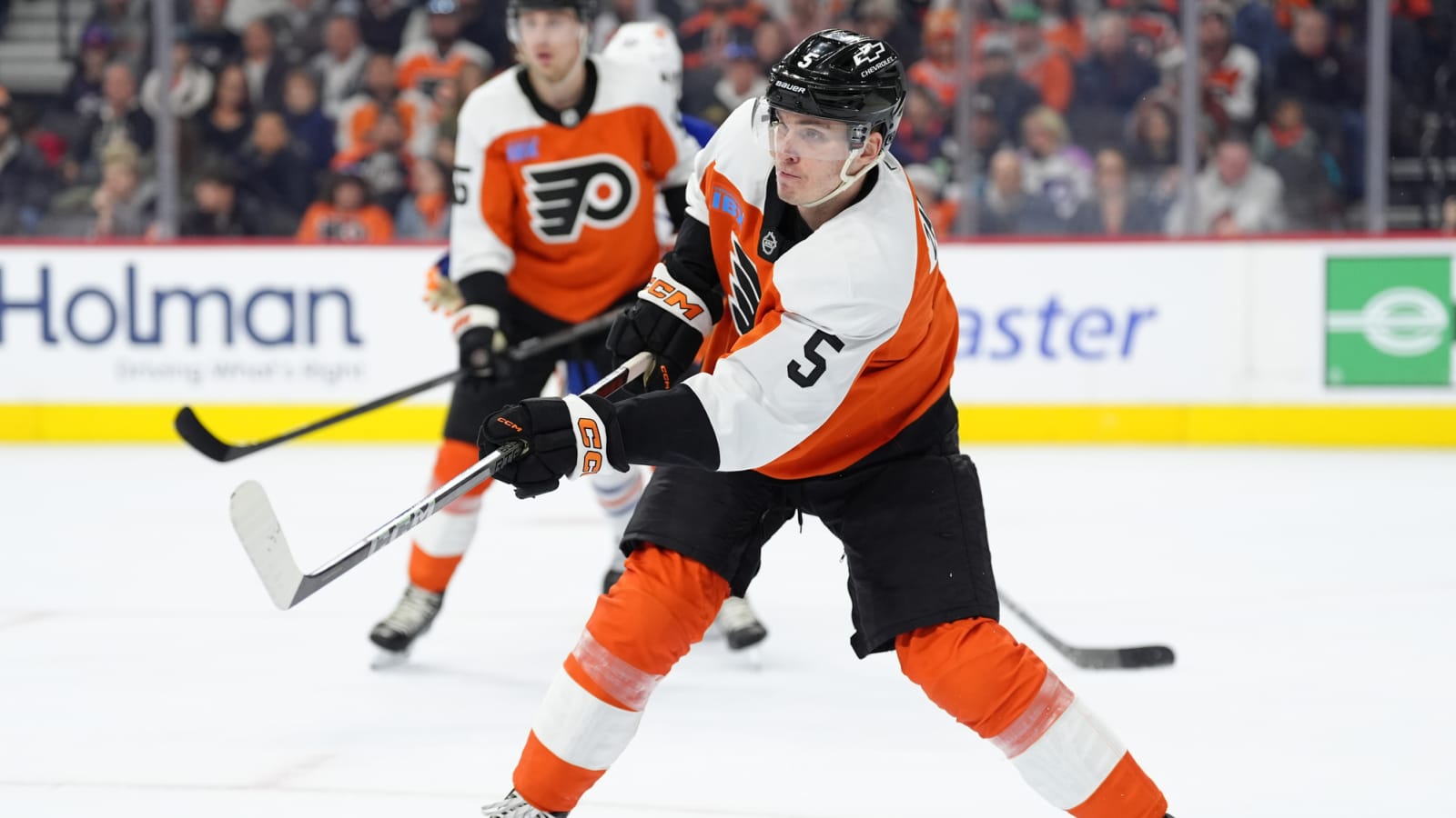 Maple Leafs Linked to 6&#39;3, 200-Pound Defenseman on Trade Deadline Day