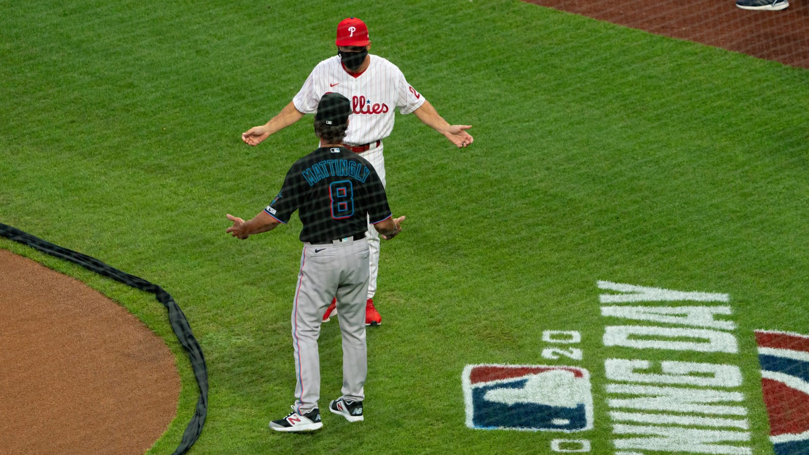 Doctor: Marlins, Phillies should be shut down at least five days after outbreak 