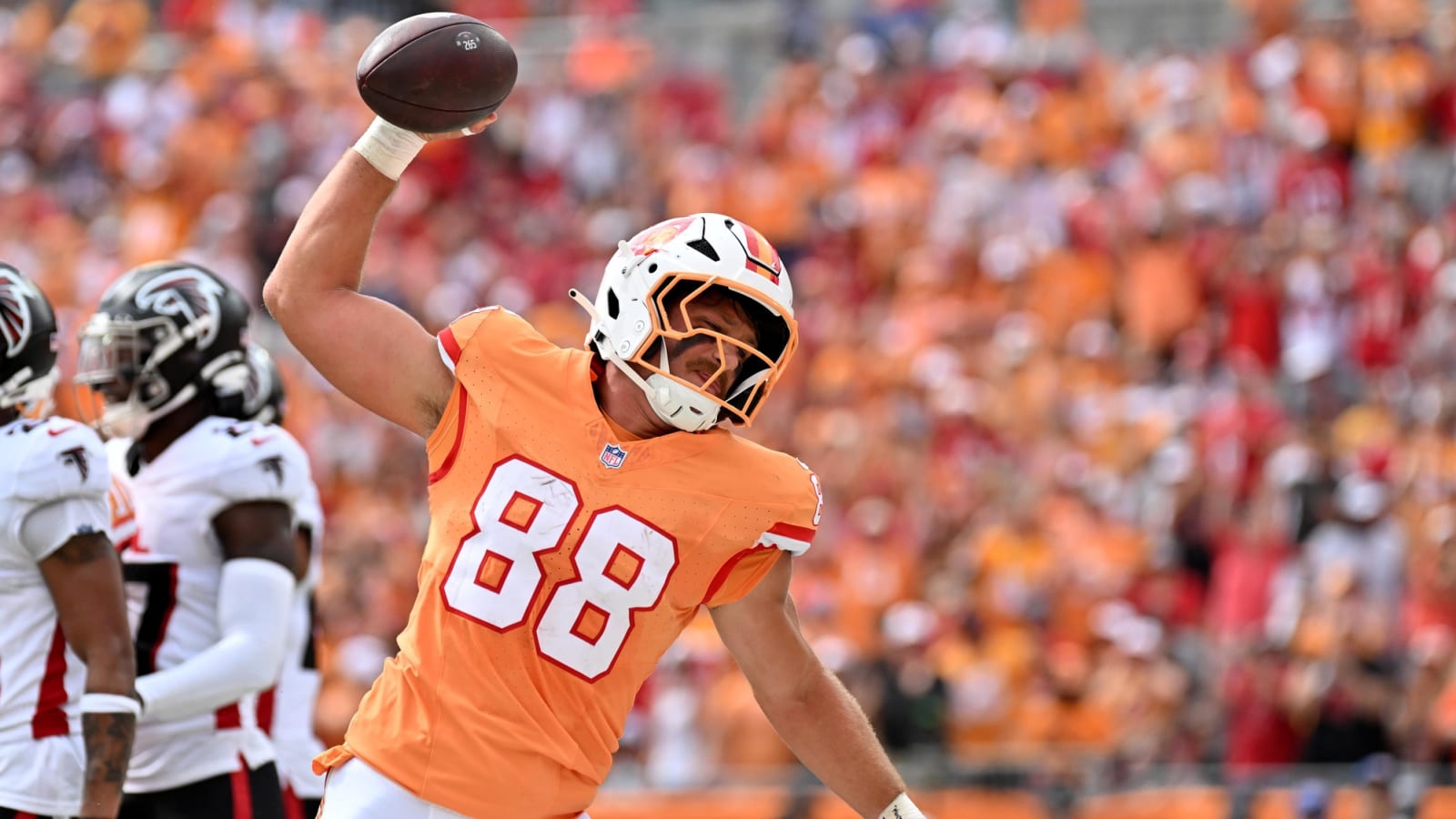 Cade Otton Improved His Play – And Style – In 2024