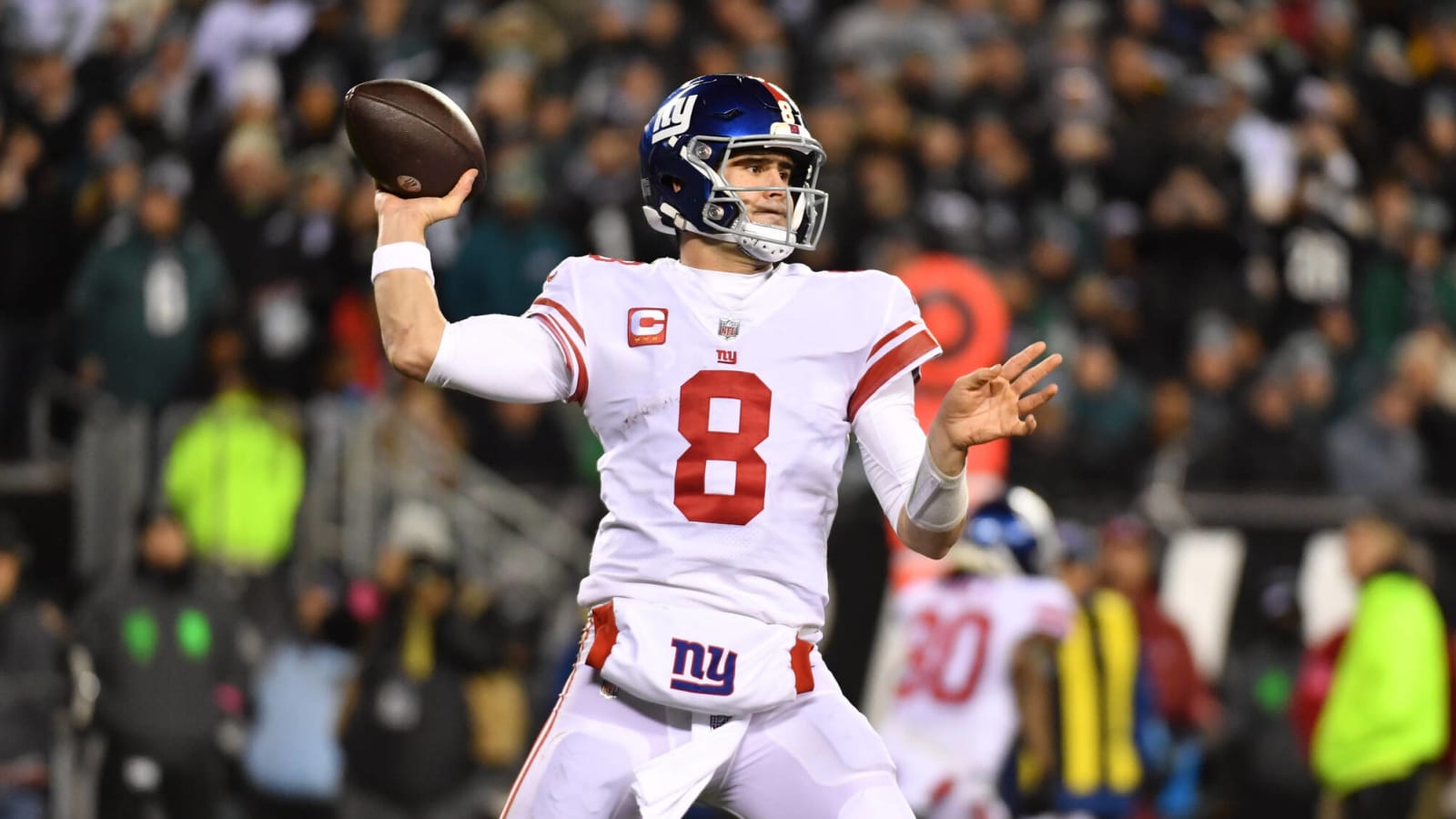 Daniel Jones' extension will reportedly cost Giants at least $35 million per season