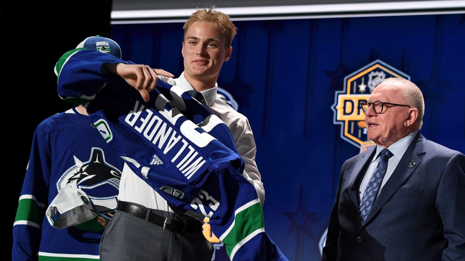 Canucks prospect Tom Willander speaks about contract stalemate