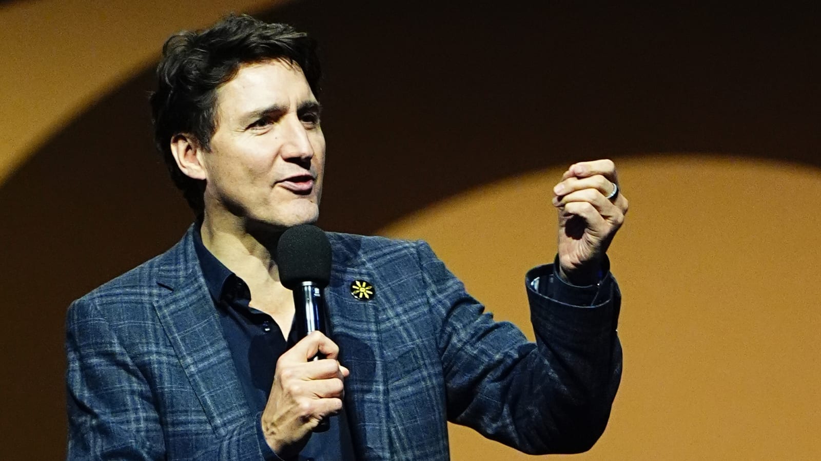 Justin Trudeau sends 11-word message after Canada beats U.S.