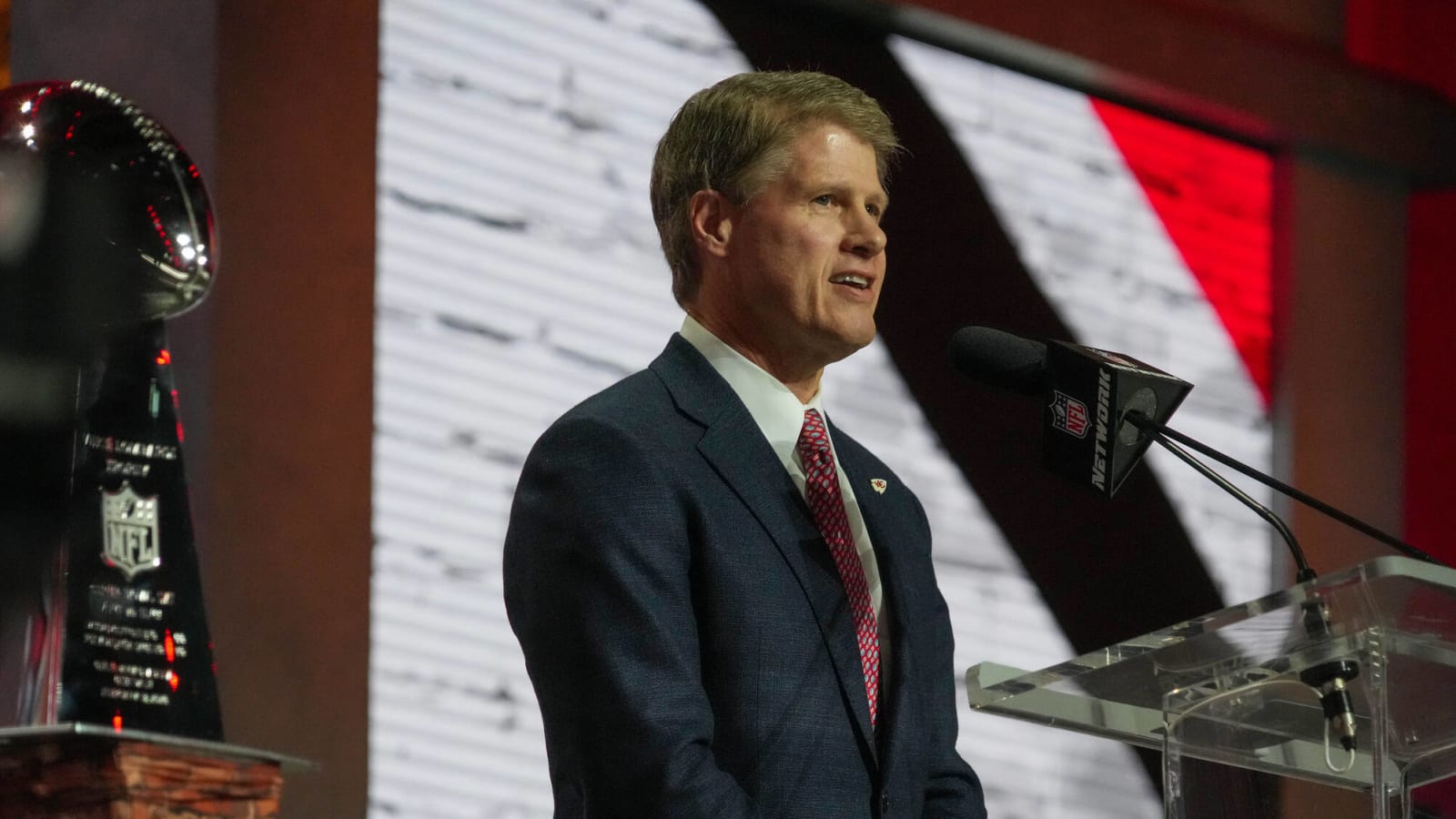 Who is the Kansas City Chiefs’ owner?