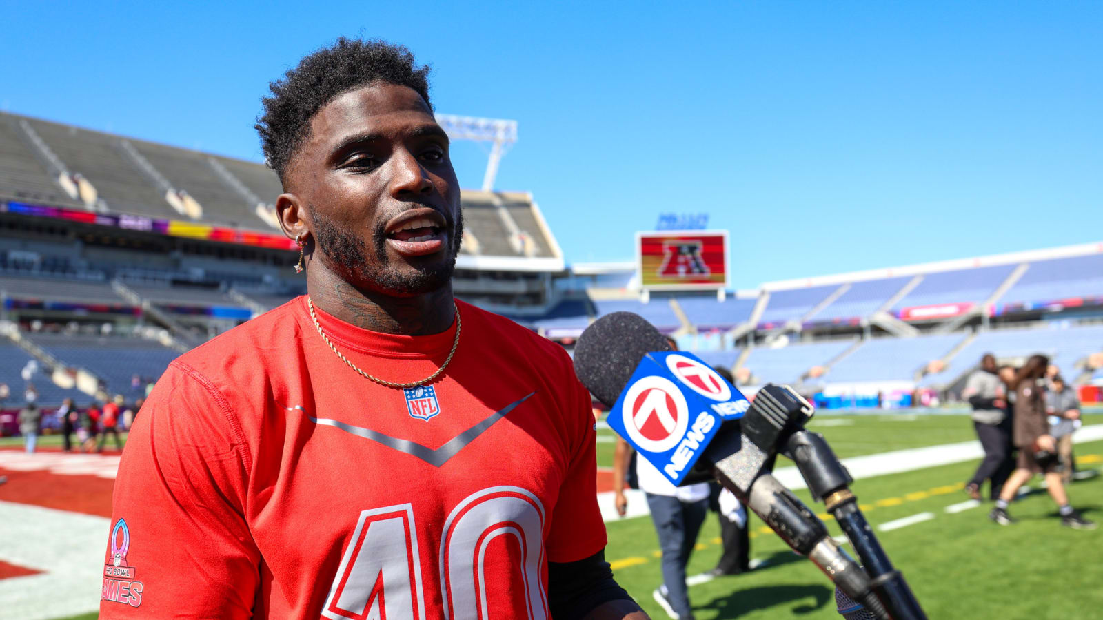 Tyreek Hill Sounds Off on Justin Jefferson, Jaylen Waddle Mega