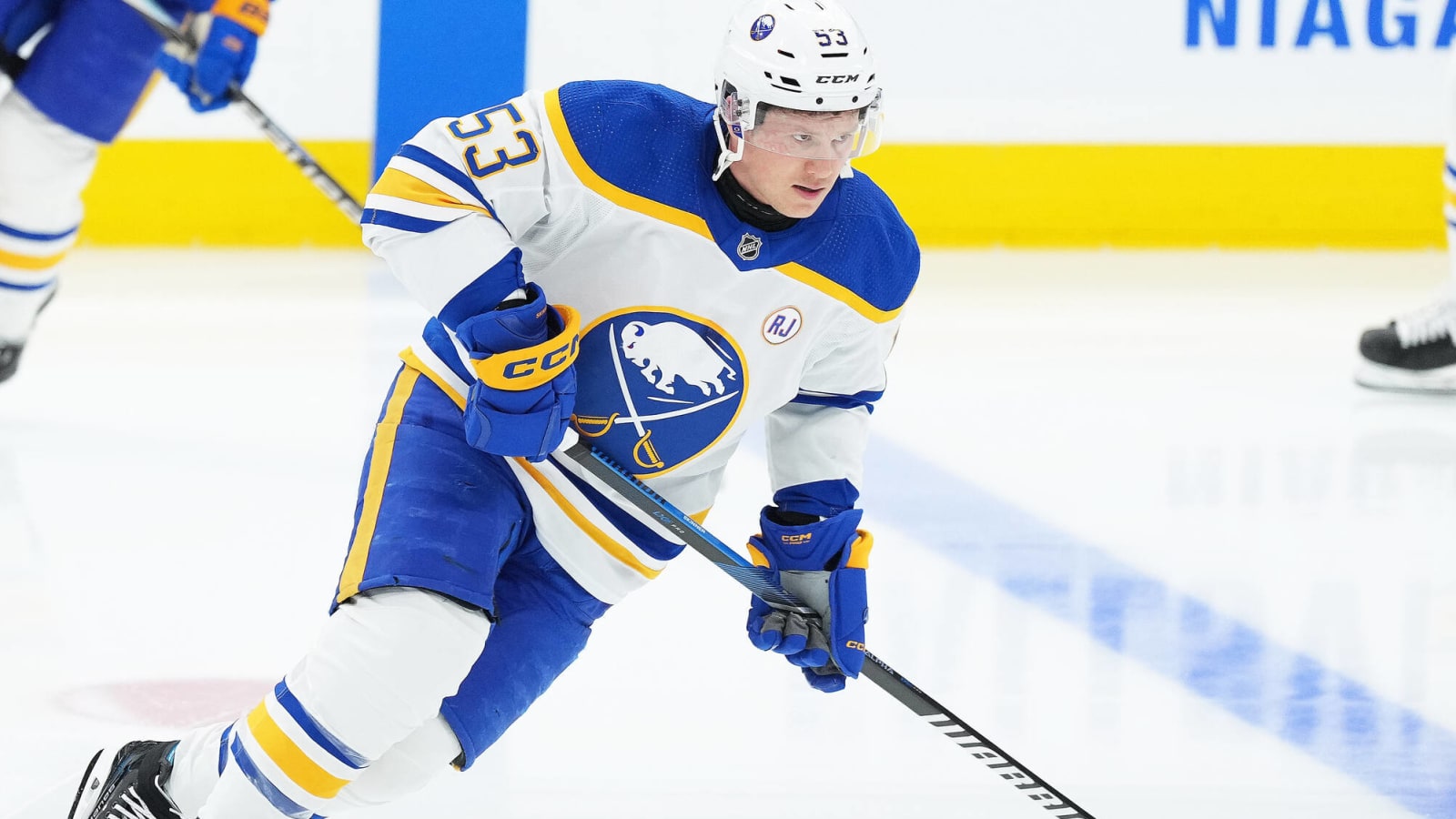 Sabres Grades: Skinner Leads Way With Hat Trick