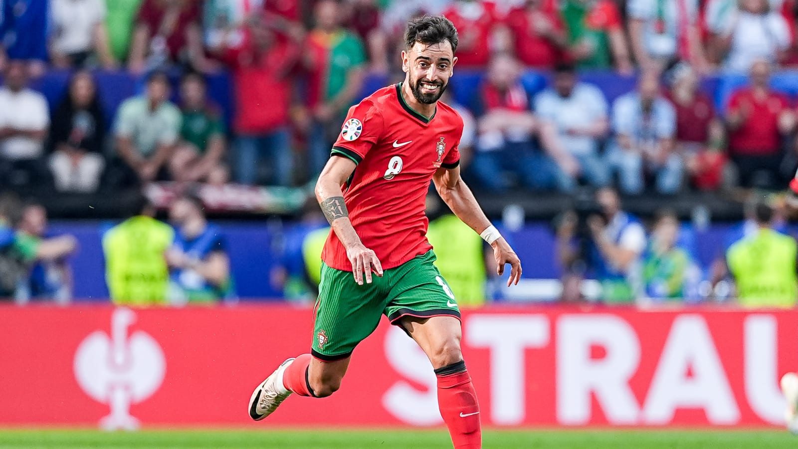 Man United star Bruno Fernandes facing Cristiano Ronaldo problem at Euro 2024