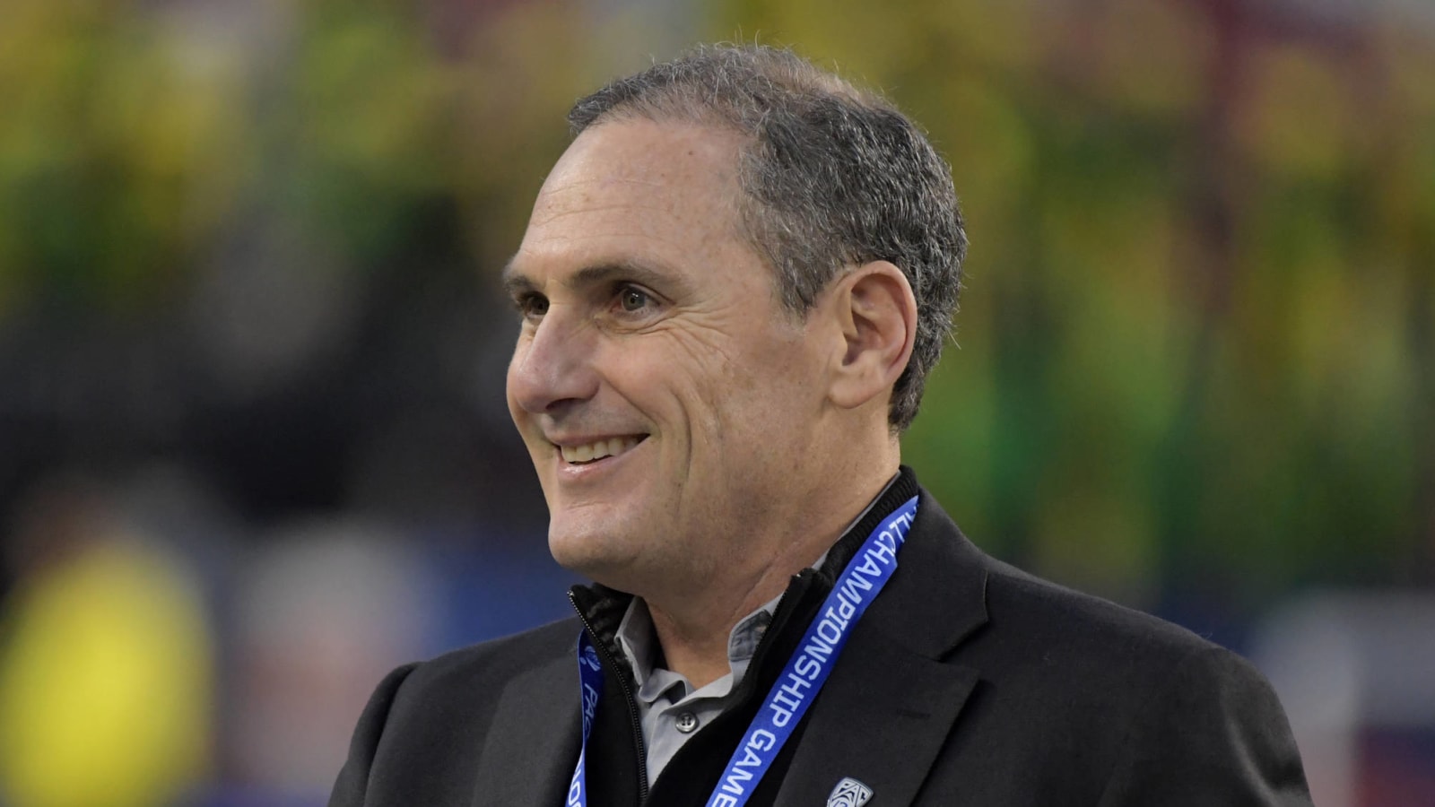 Pac-12 commissioner Larry Scott expects entire conference can start football season on time 