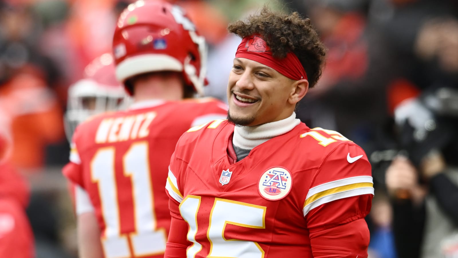 Patrick Mahomes suffers ankle injury in Week 15