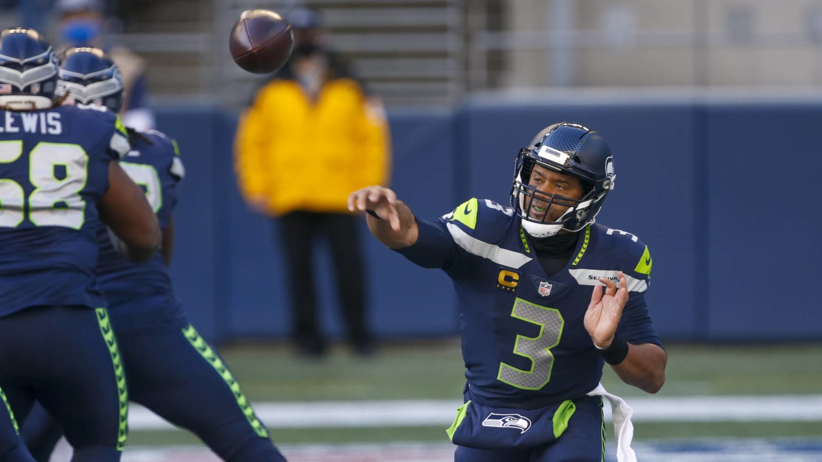 Russell Wilson abuses QB-protection rule with fake slide