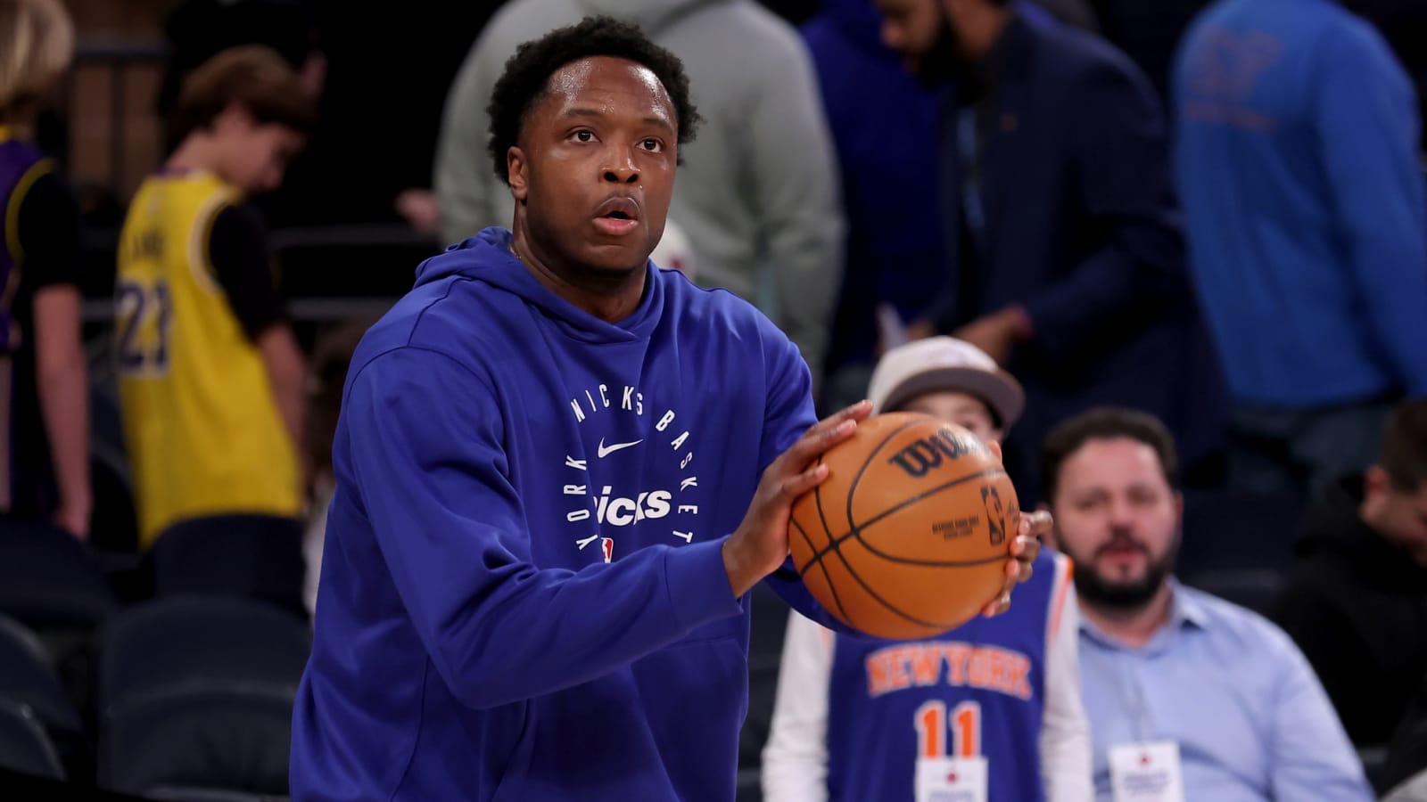 Knicks beat Raptors to complete season series sweep