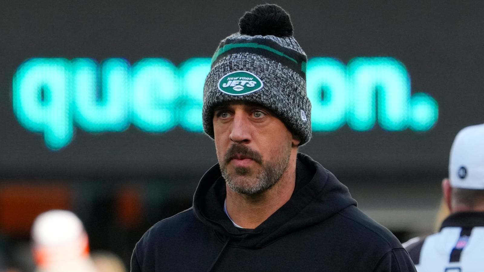 Aaron Rodgers shows he&#39;s fully healthy during first Jets training camp practice