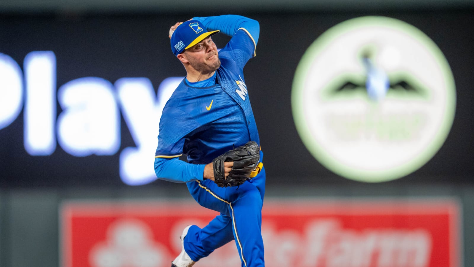  The Chicago Cubs Sign Veteran Left-handed Reliever