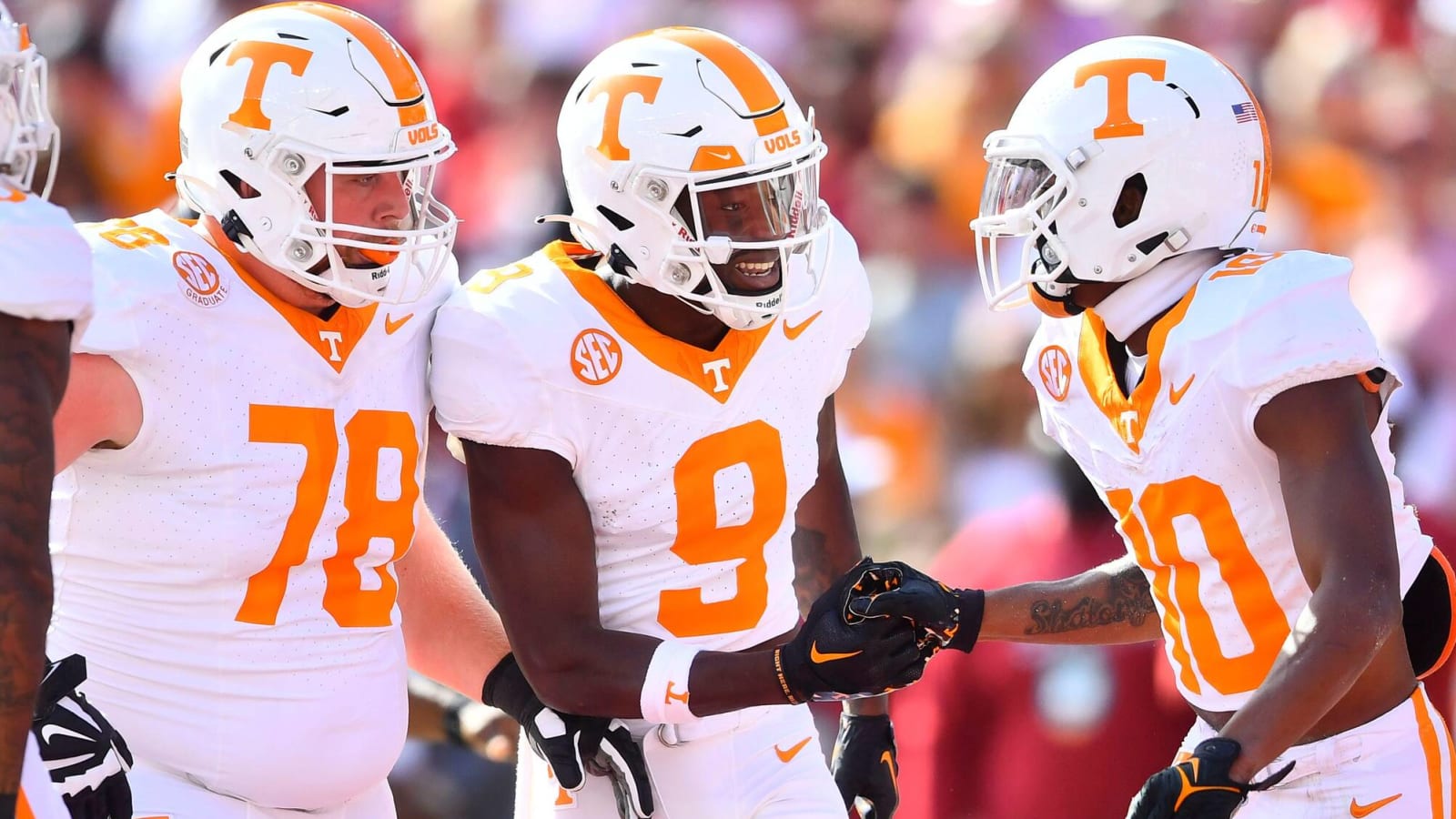 Tennessee vs. Alabama: Joe Milton connects with Squirrel White for long touchdown