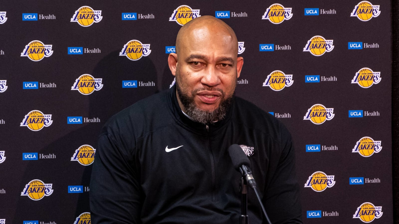 HC has harsh response to those saying Lakers should have lost on purpose