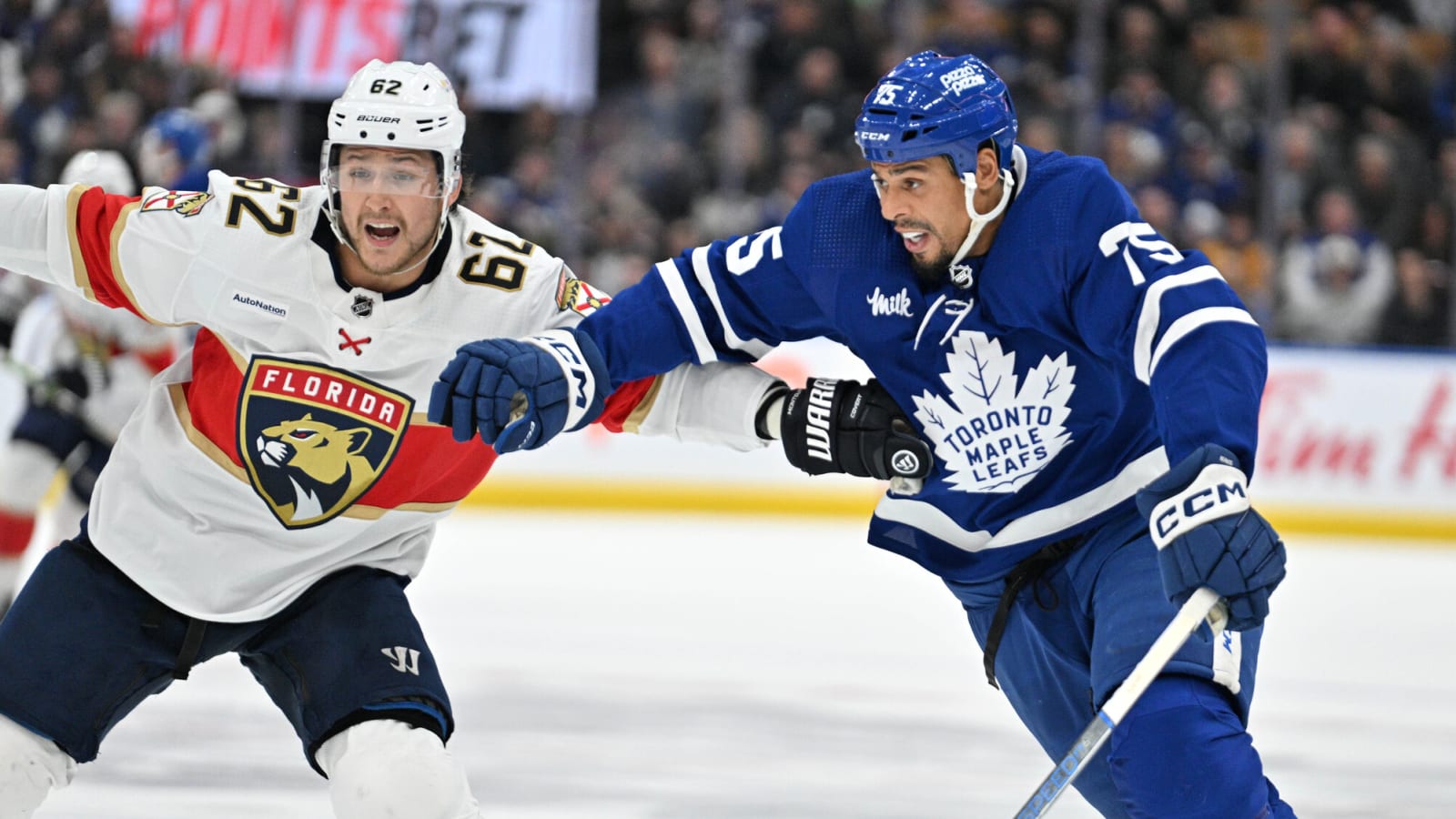 Maple Leafs News & Rumors: Clune, Reaves & McCabe