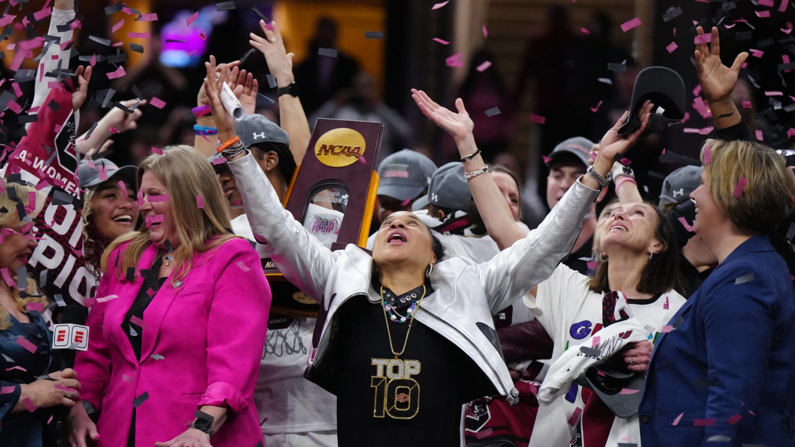 Dawn Staley, South Carolina achieve perfection against Iowa