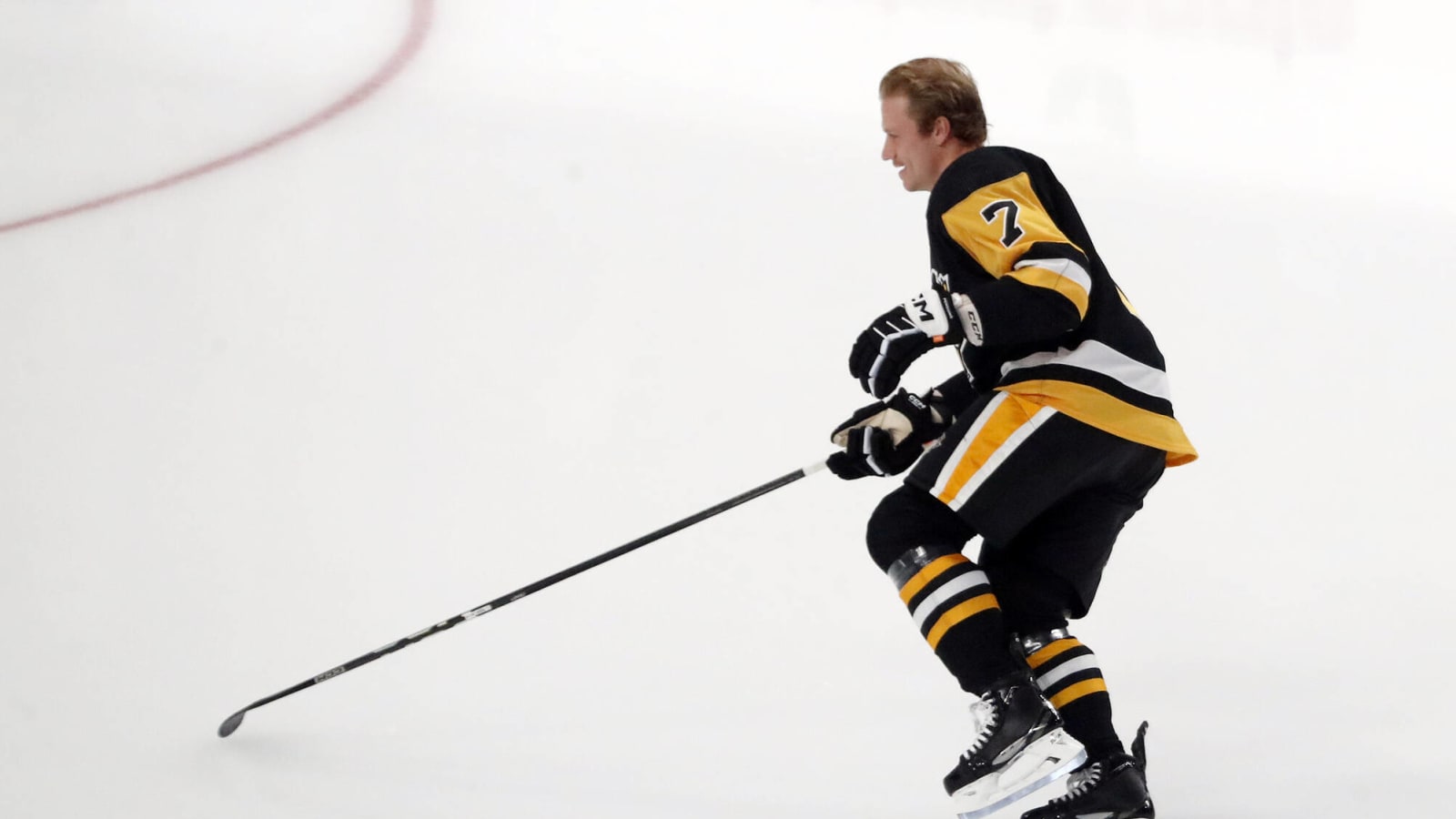 Watch: Penguins’ John Ludvig Fights Much Larger Michael McCarron
