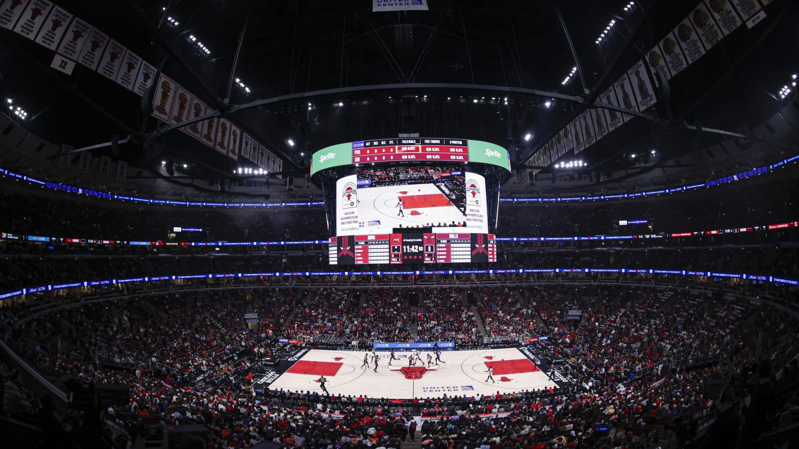 Bulls' championship banners damaged during concert at United Center