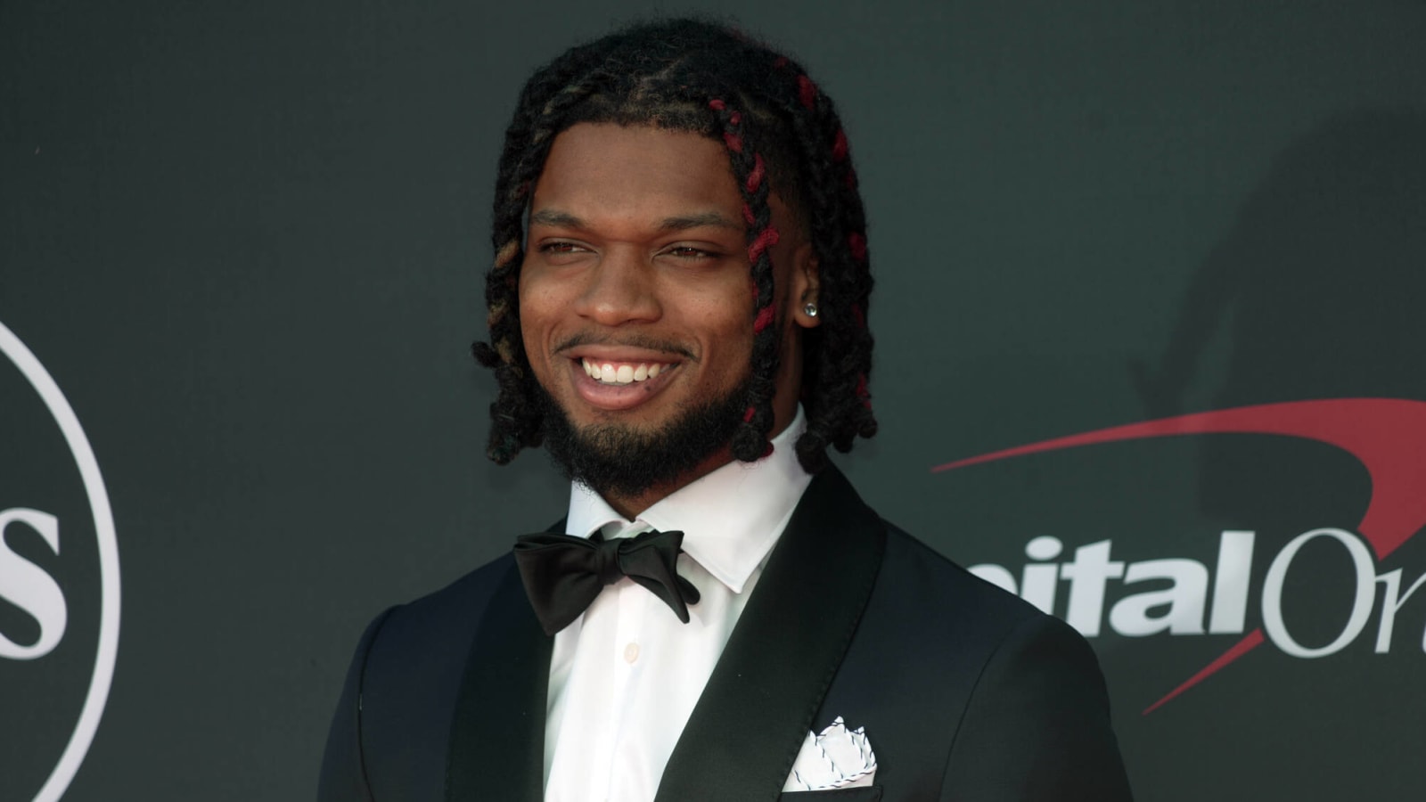 Watch Damar Hamlin, Bills Staff Honored at ESPYS Yardbarker