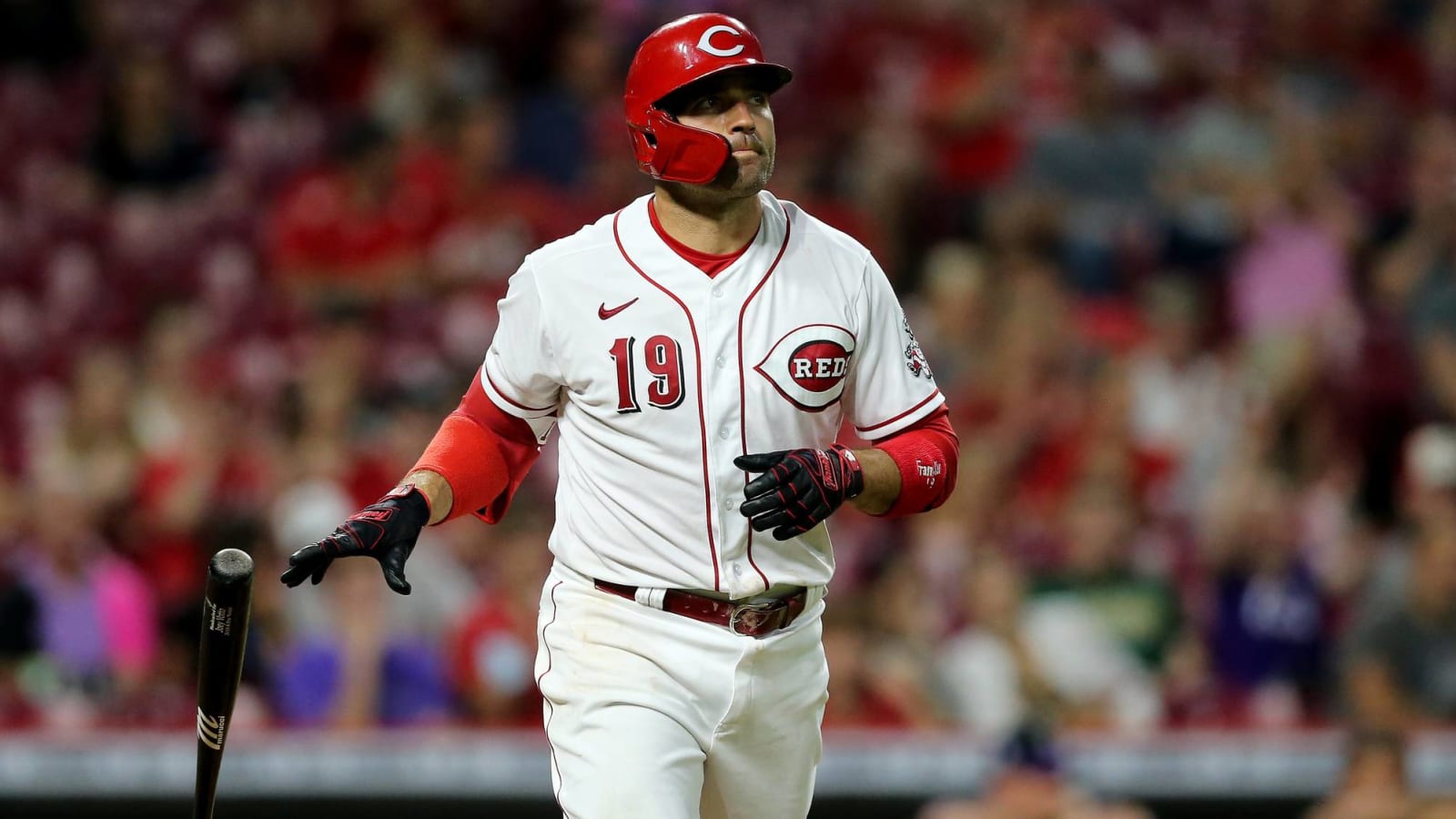 Reds' Joey Votto serves one-game suspension