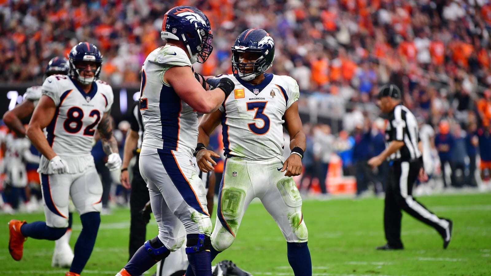 Broncos tackle has message for QB's critics