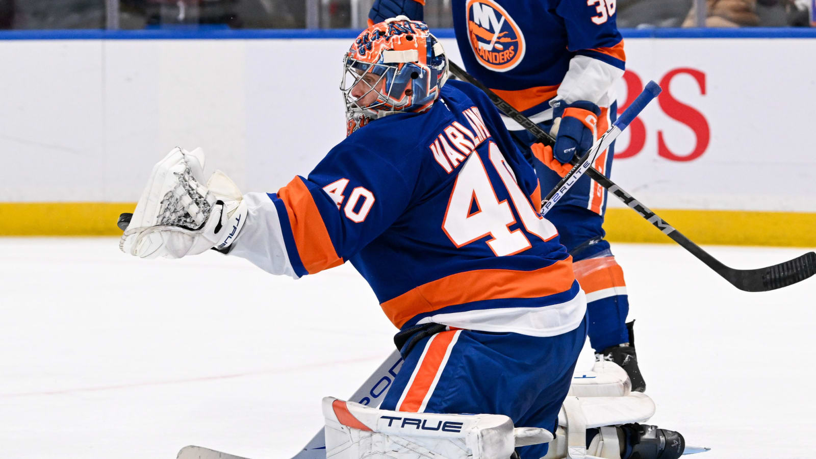 Islanders’ Semyon Varlamov day-to-day with lower-body injury; Marcus Hogberg recalled