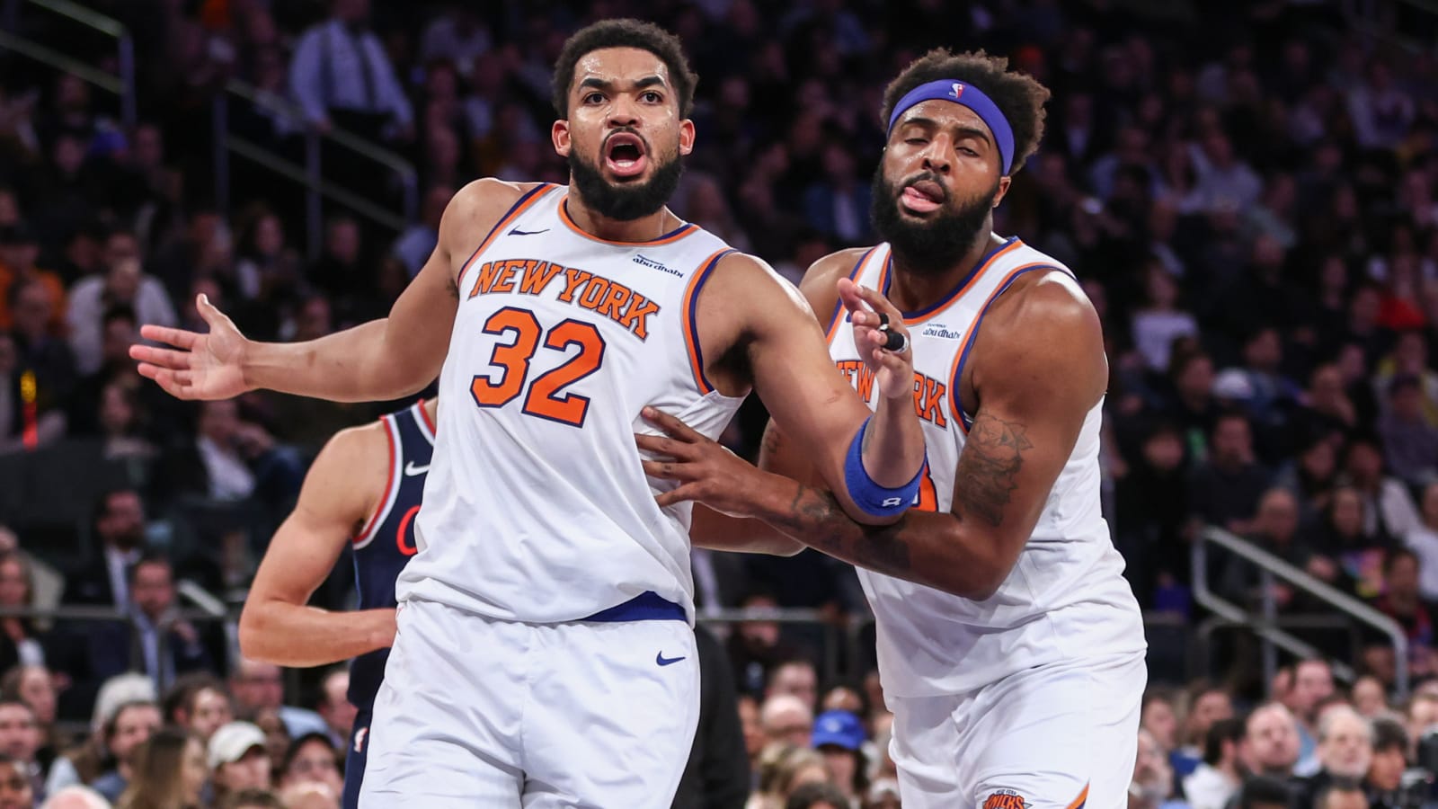 Knicks clinch playoff berth after Heat defeat Hawks