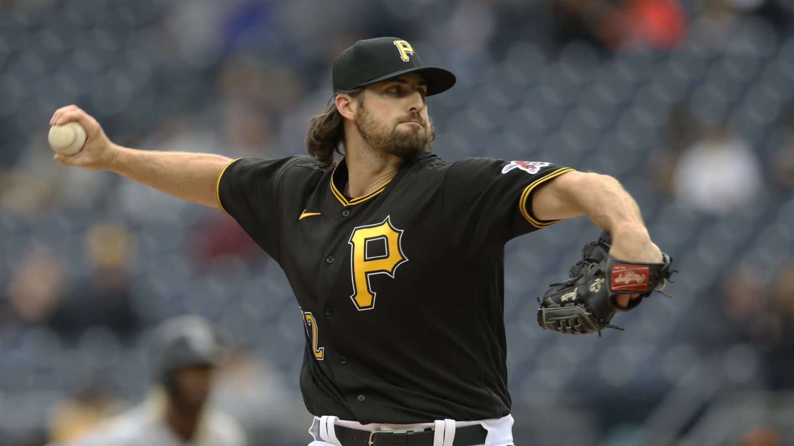 Yankees acquire RHP Clay Holmes from Pirates