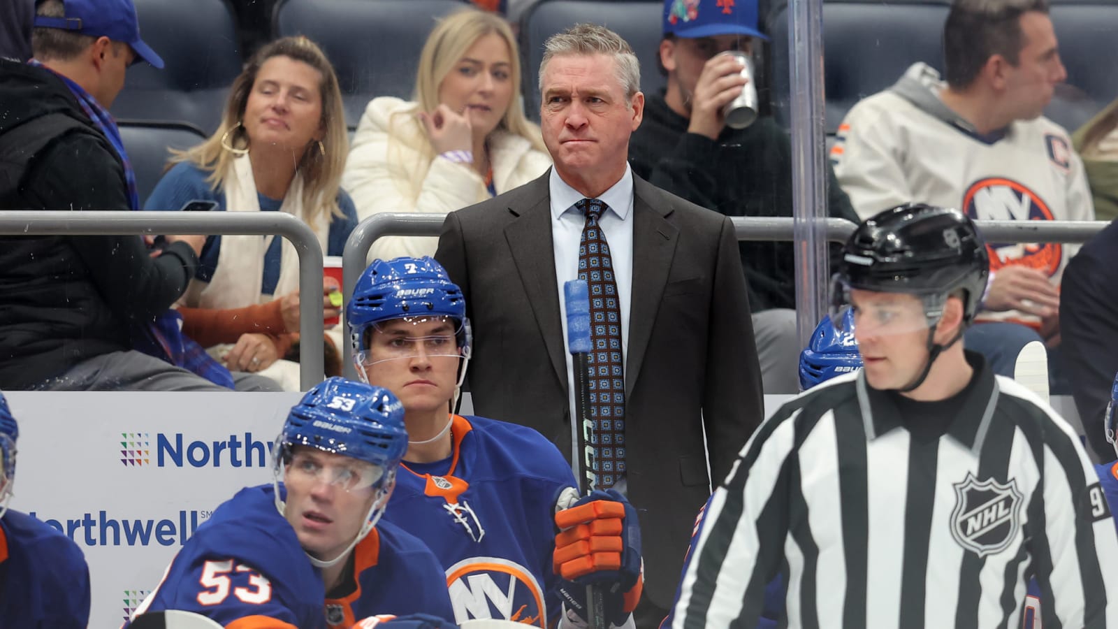 Roy Fumes, But the Islanders Beat the Blackhawks 5-4