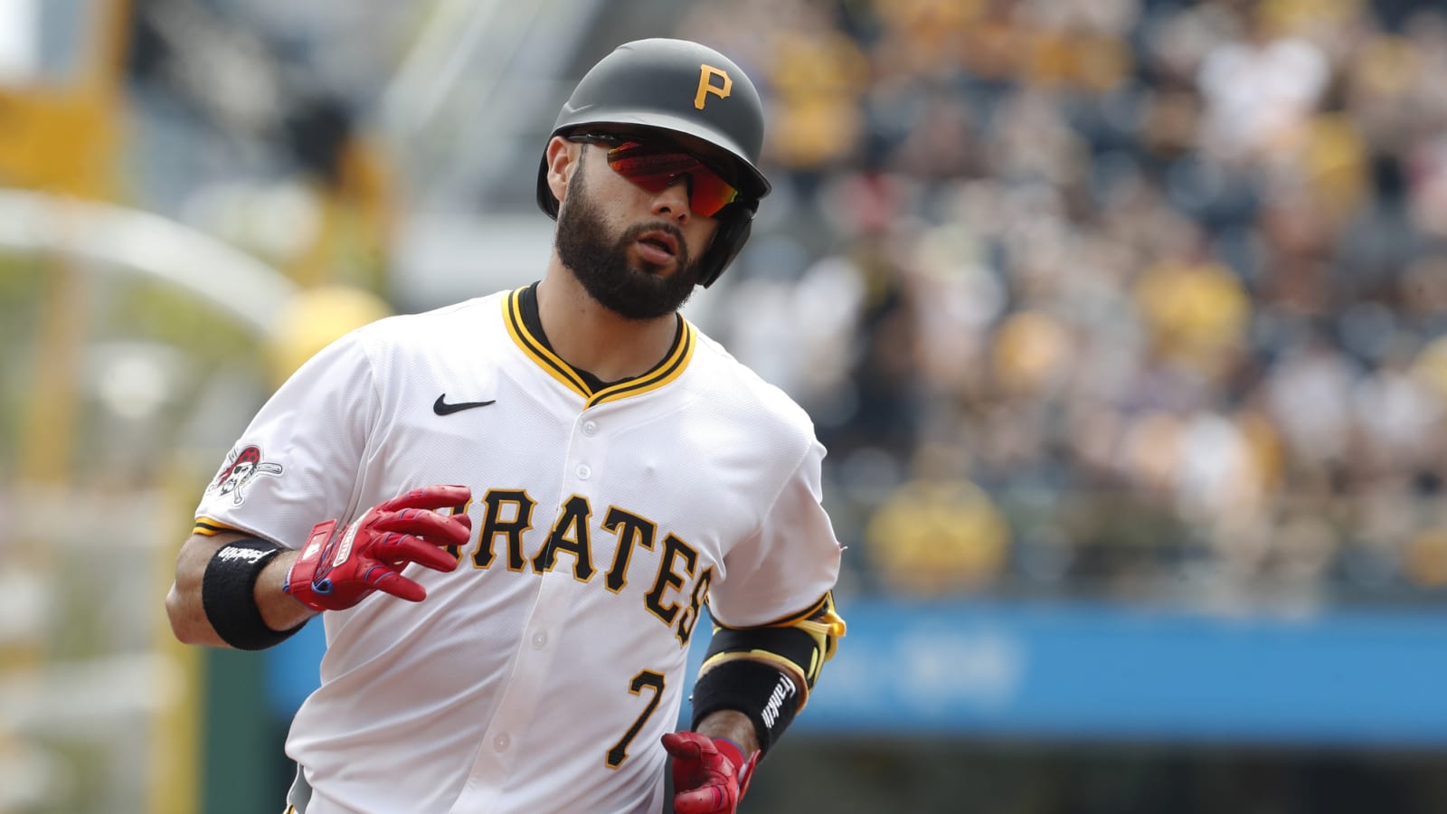  Isiah Kiner-Falefa Proud of Being a Pirates’ Legacy