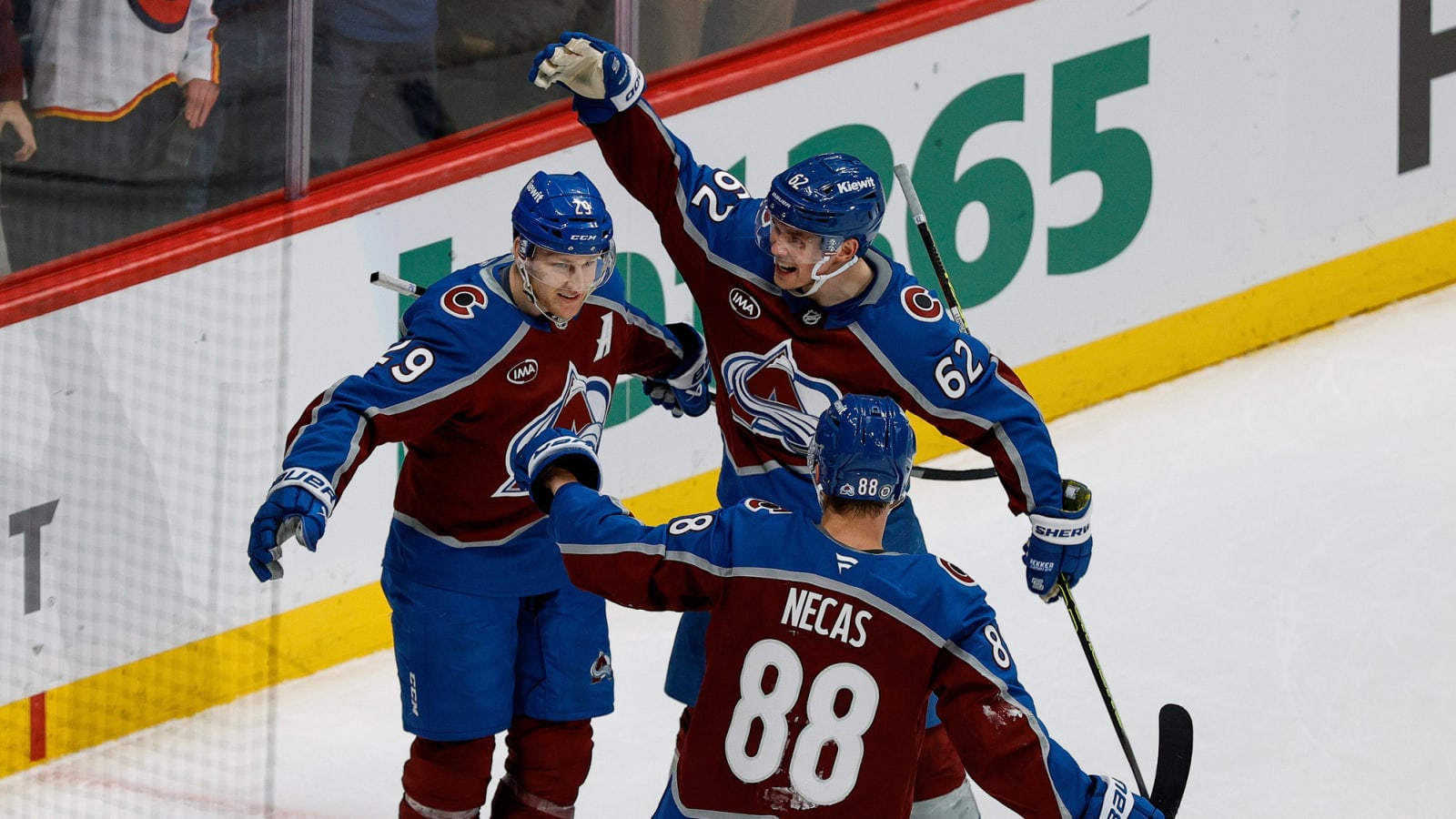 Good & bad: Avalanche play exceptional hockey, stomp New Jersey