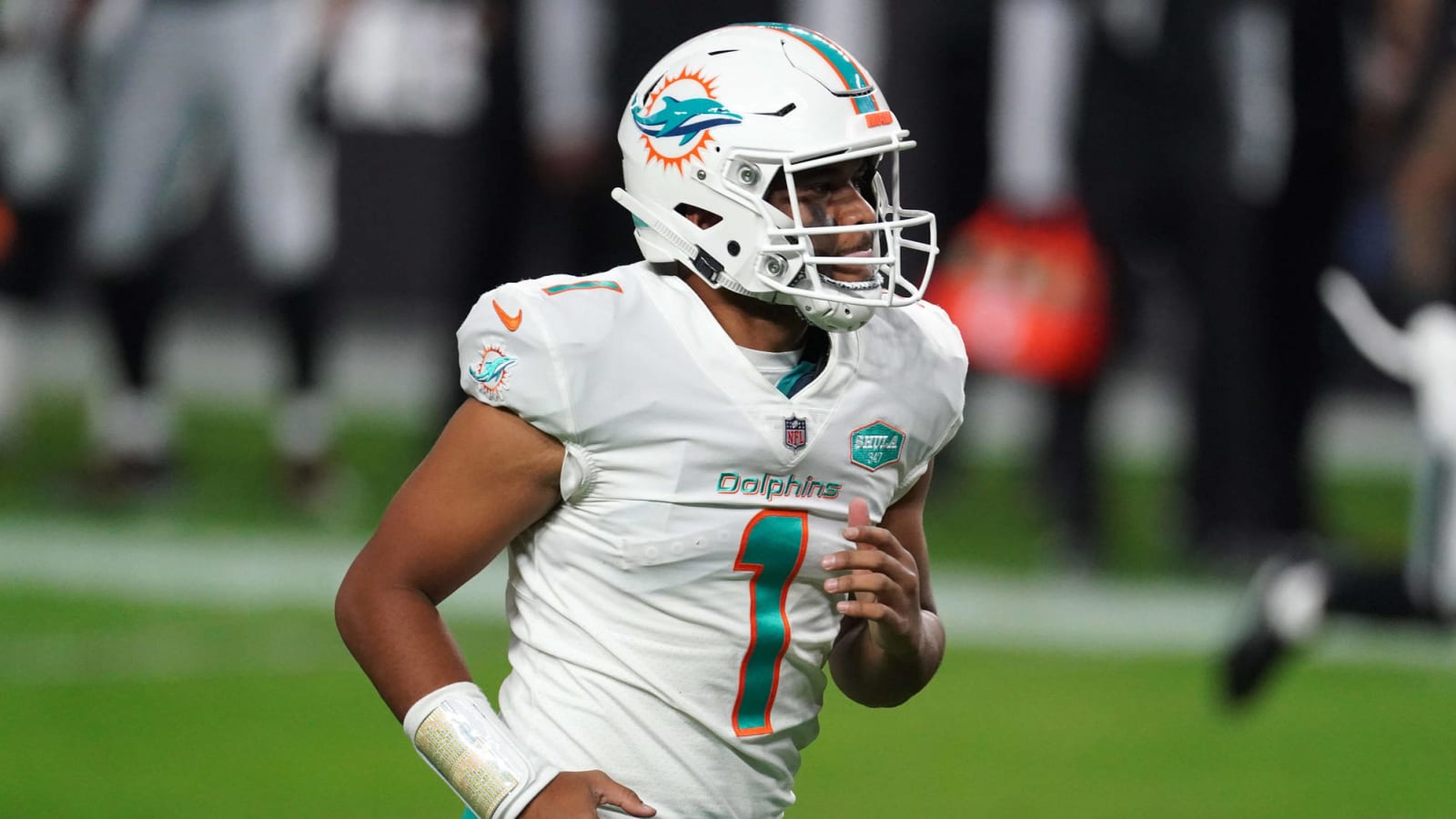 Several Dolphins players lack confidence in Tagovailoa