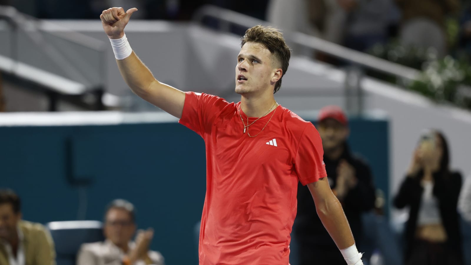 Taylor Fritz believes Jakub Mensik has a chance of beating Novak Djokovic at the Miami Open final