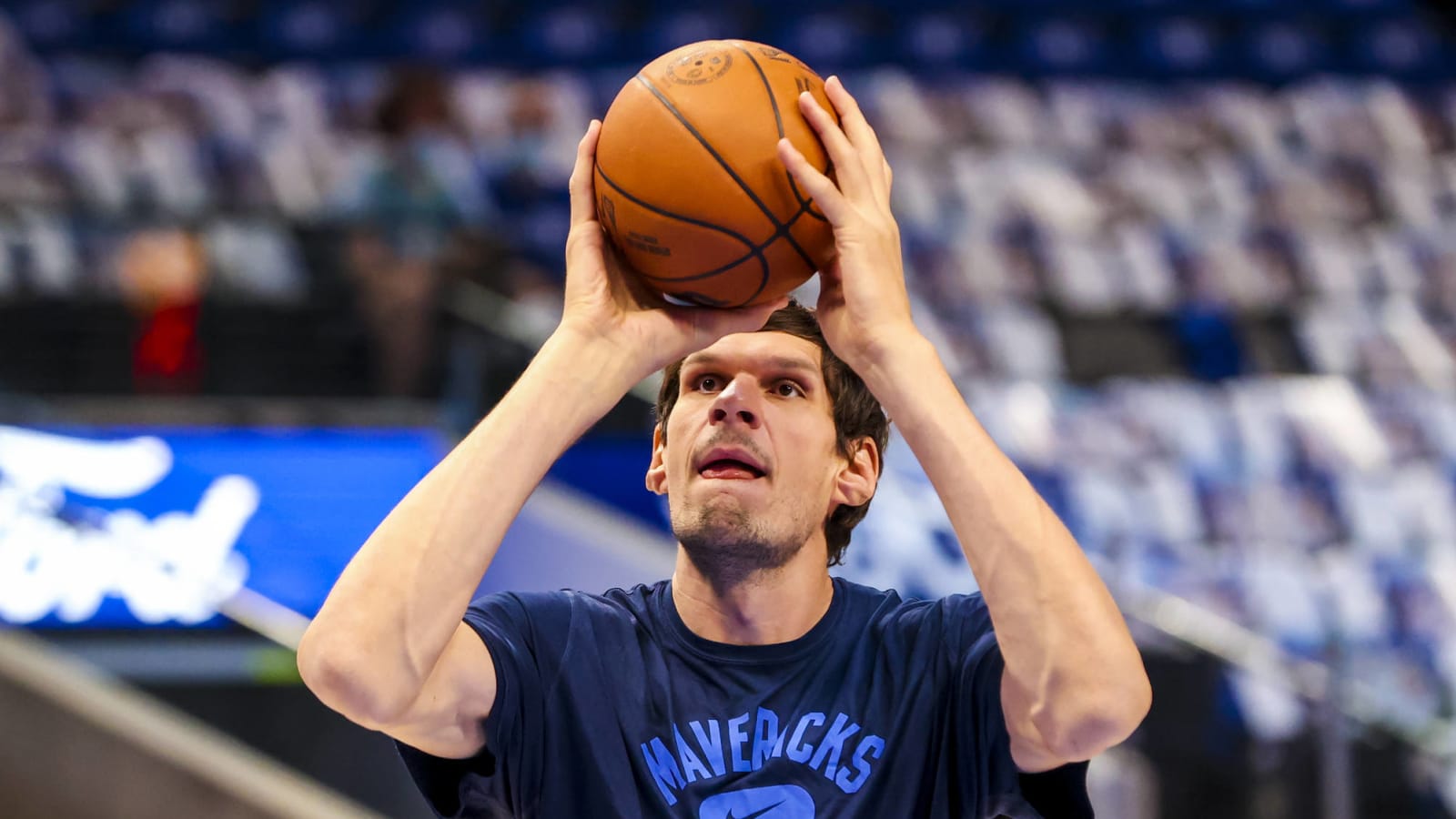 Mavericks' Boban Marjanovic nailed his music-themed Halloween costume